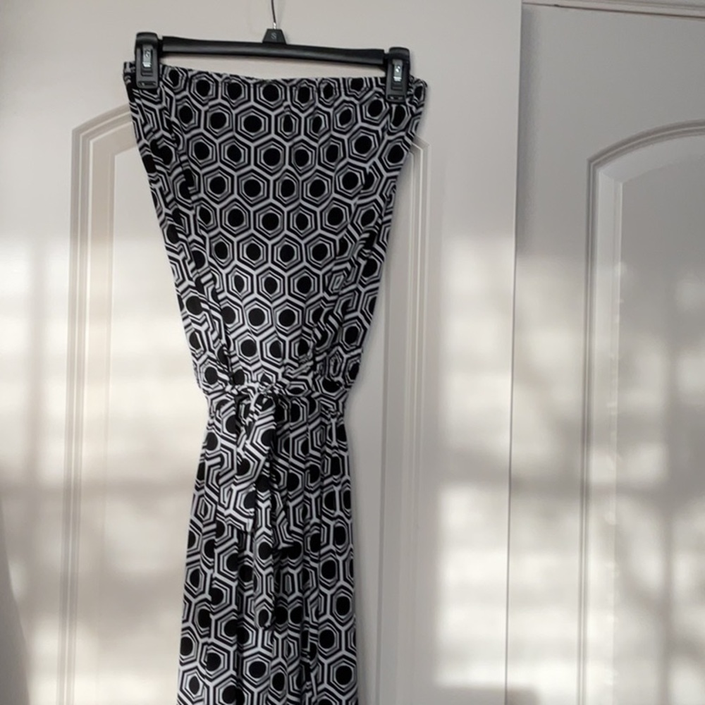 MICHAEL Michael Kors Black and White Strapless Sheath Dress